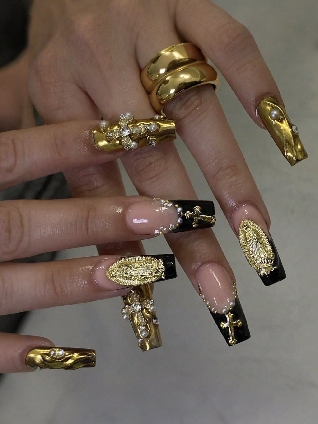 24pcs Luxury Extra Long Rectangular Nail Stickers, Decorated With 3D Golden Butterfly & Rhinestone Patterns, Champagne Warm Tones, Full Coverage, Suitable For Women, Girls, Parties, Dancing, Easy To Apply And Remove