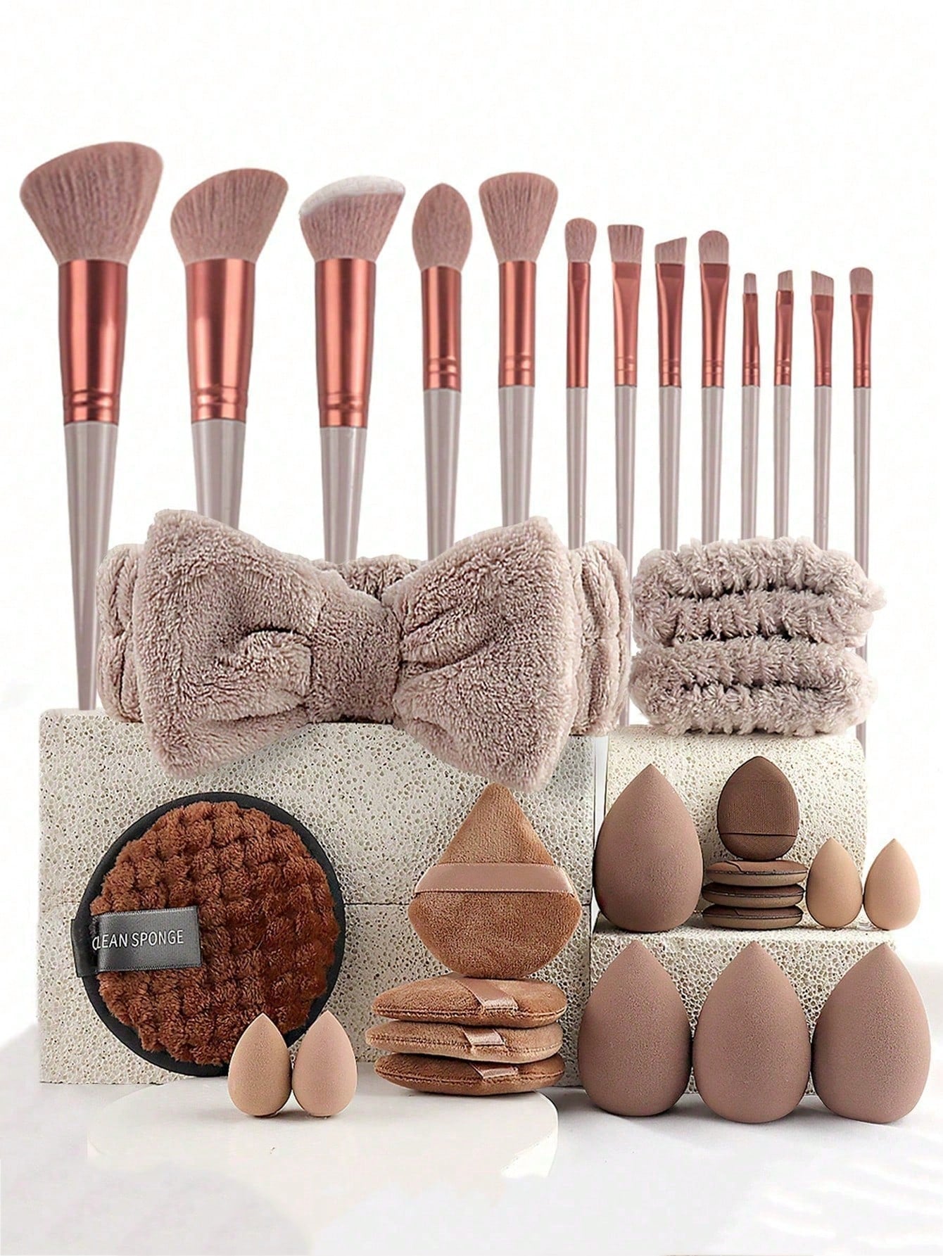 33pcs Makeup Tools Set Including:13PCS Makeup Brush Set+4PCS Makeup Sponges+4PCS Mini Makeup Sponges+4PCS Triangle Powder Puffs+4PCS Mini Air Cushion Powder Puffs+1pc Facial Cleansing Sponges+1pc Hairband+2PCS Hand Bowl Strap Makeup Brush Random Color,Bru