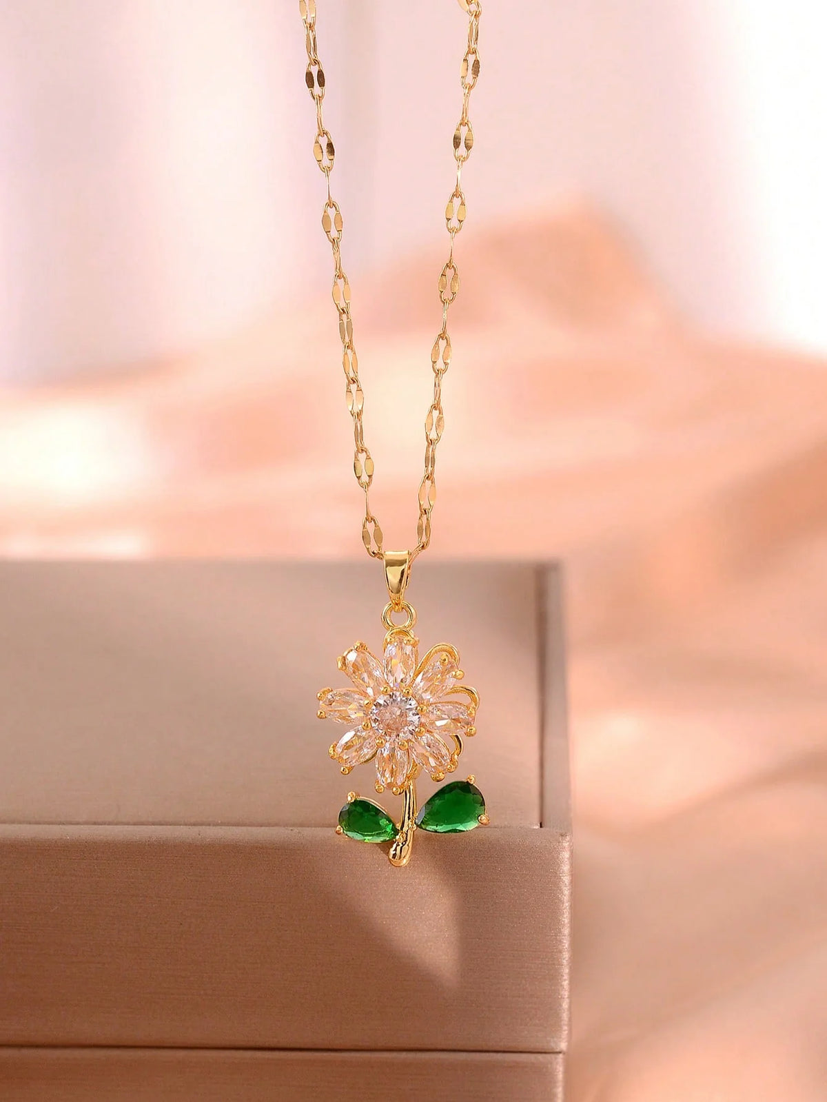 Plum Blossom Rotatable Fashion Necklace
