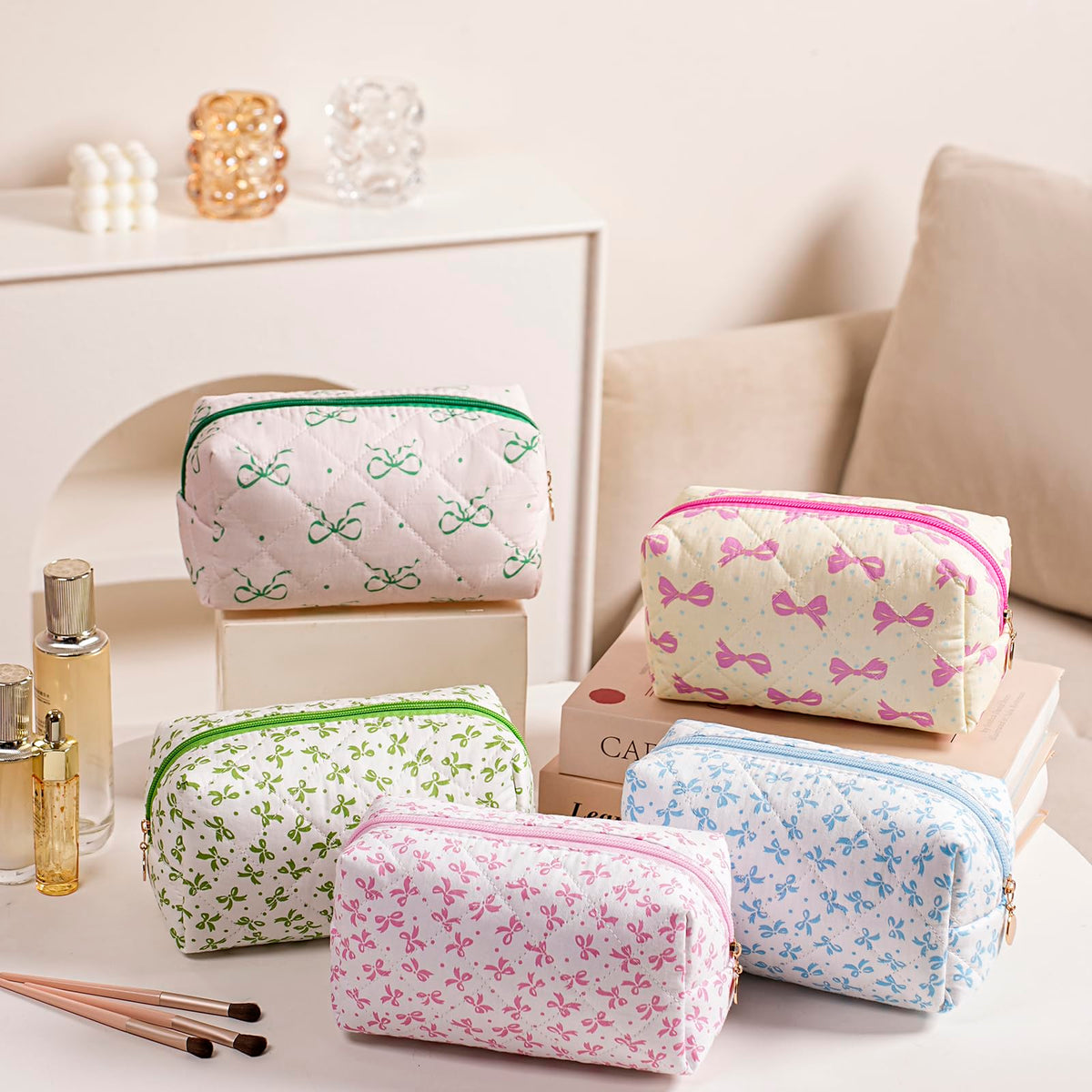 HHQQWZ Cute Floral Cotton Makeup Bag, Quilted Makeup Bag for Women Girls, Travel Floral Cosmetic Bag Zipper Make Up Pouch, Flowers Toiletry Organizer Bag (Grey/Black Bowknot)