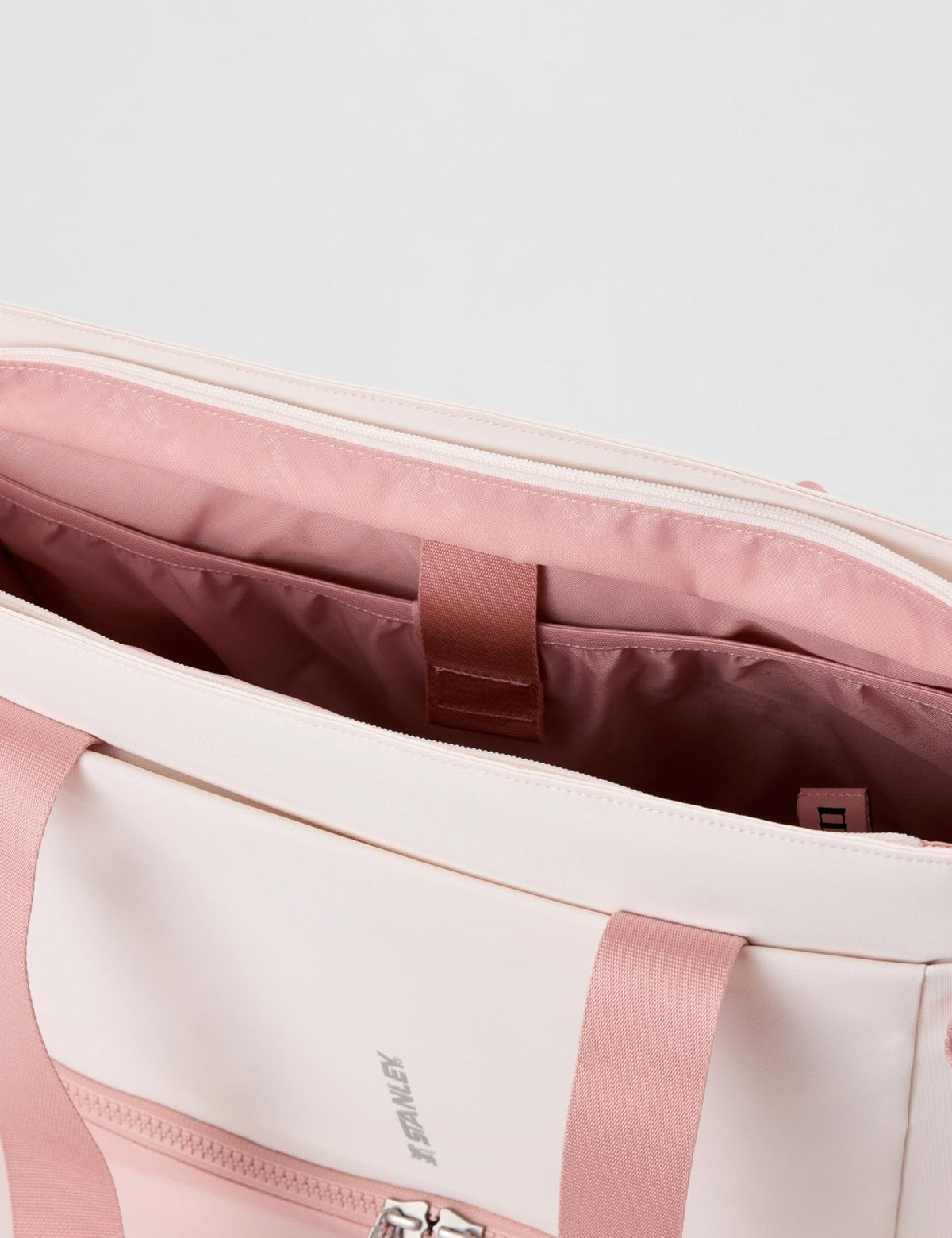 STANLEY Vitalize Tote| Gym, Work & Travel Bag with Laptop Sleeve | Expandable Bottom Compartment | Tumbler & Water Bottle Pockets | Durable Recycled Fabric | Rose Quartz