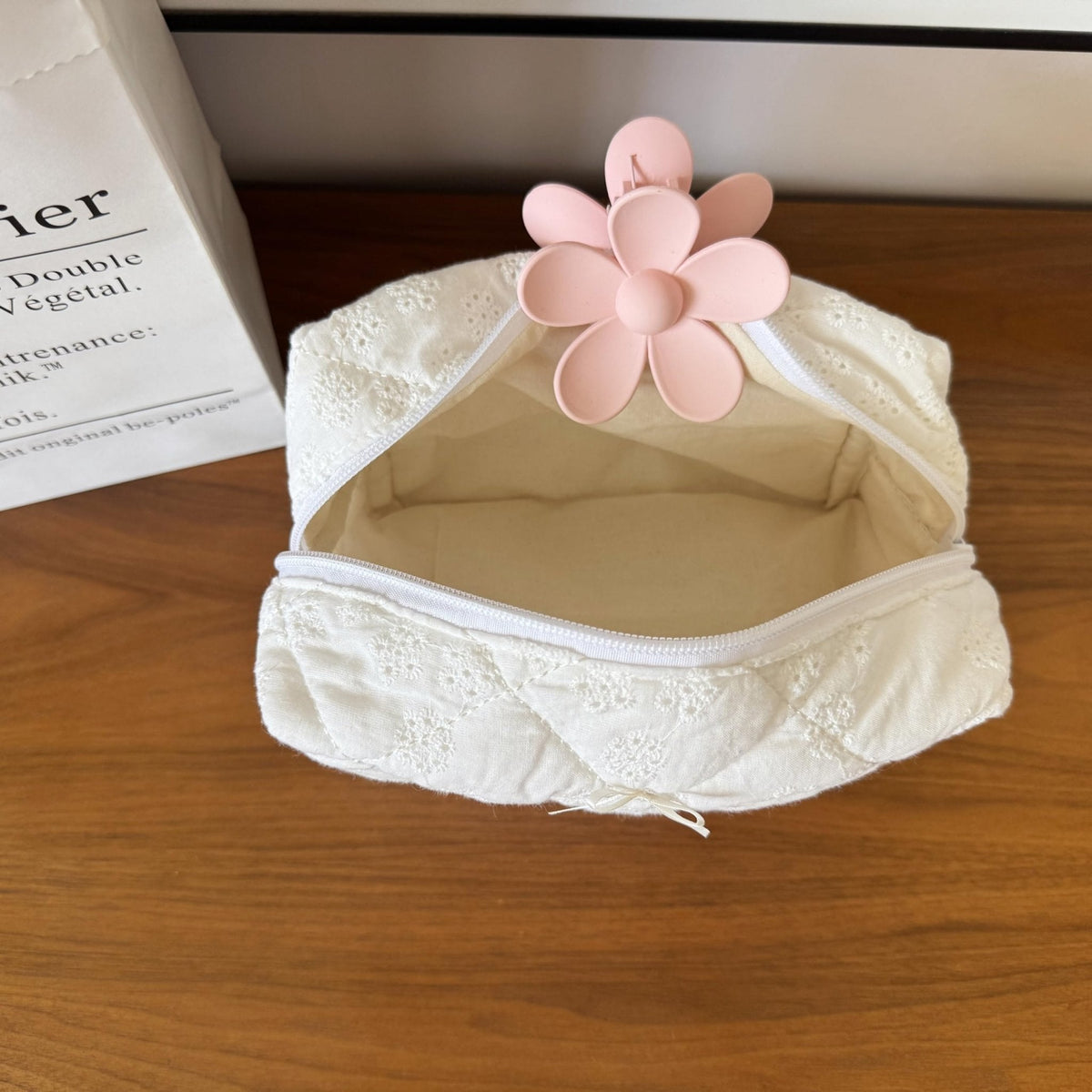 ZUNUONUO Cotton Quilted Makeup Bag Coquette Accessories Make up Bag Organizer Cute Floral Cosmetic Pouch Travel Makeup Bag for Women,Embroidery White